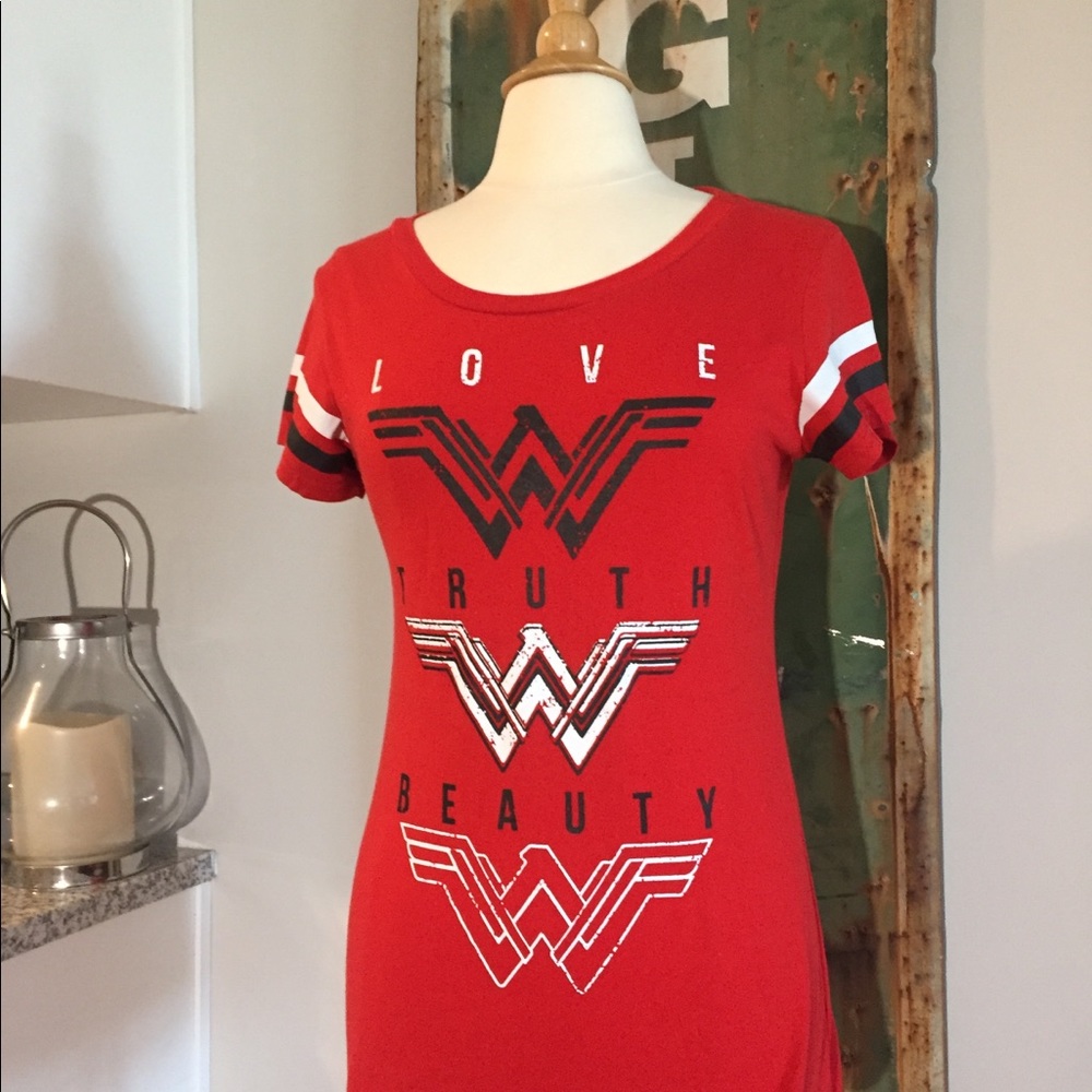 👑  Wonder Woman Short Sleeve Tee